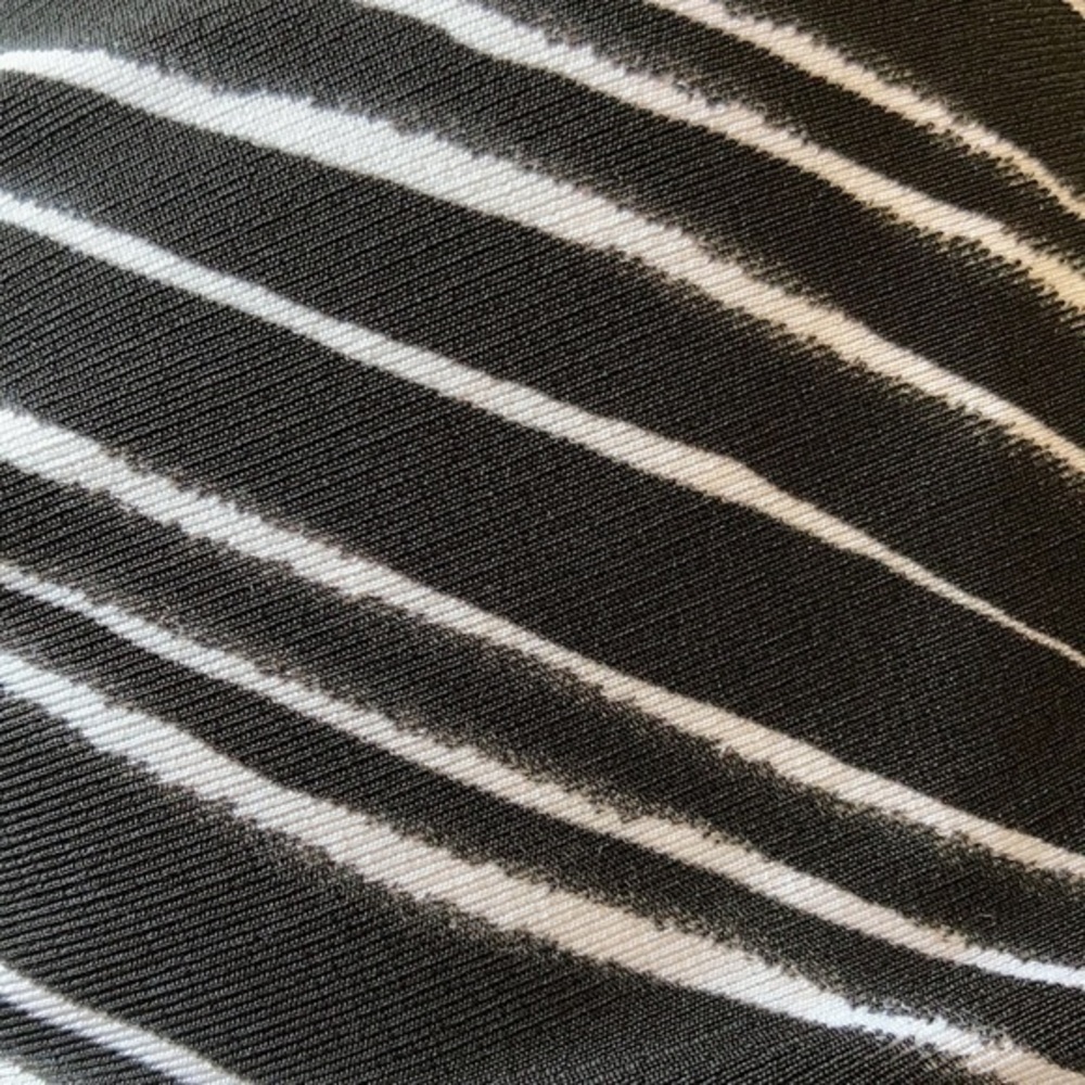 Chico’s size 2, asymmetrical black & white V-neck - Picture 9 of 10